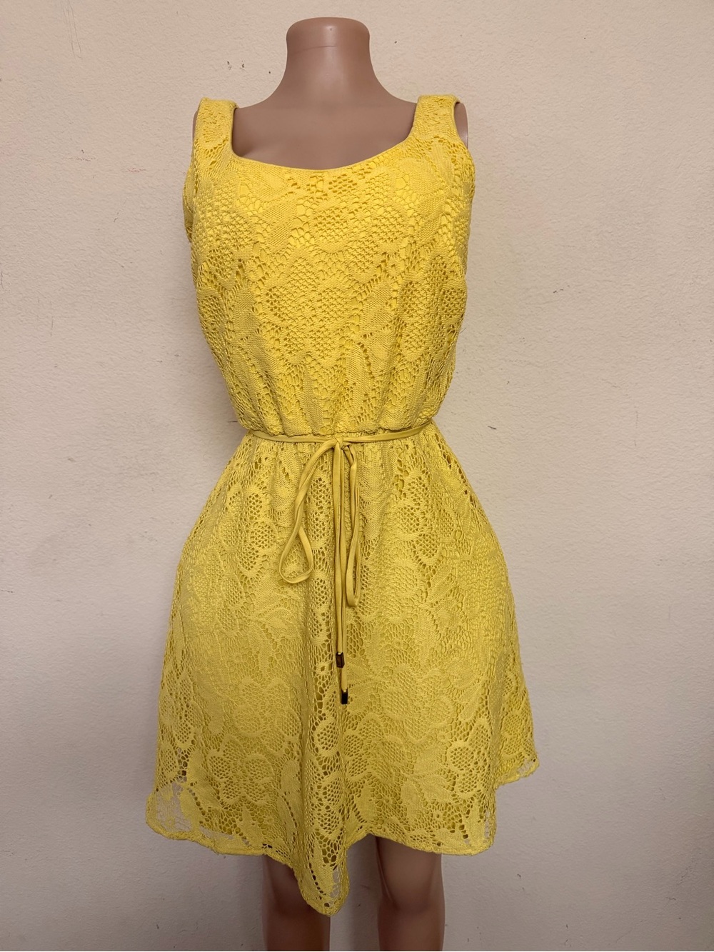 Sandra Darren Bright Yellow Lace Sleeveless Belted Maxi Dress